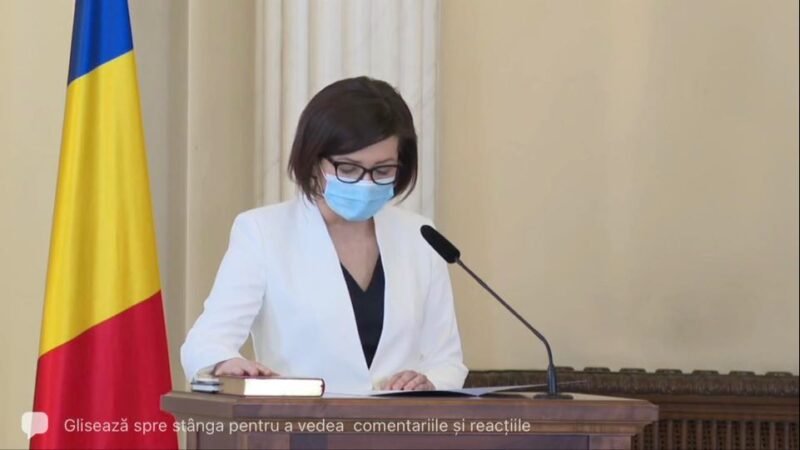 Ioana Mihăilă a depus jurământul pentru funcția de ministru al sănătății. Klaus Iohannis: Sper foarte mult ca printr-o campanie de vaccinare de succes să reușim până în vară să ieșim din pandemie