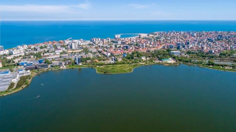 Proiectele referitoare la trecerea Lacului Tăbăcărie și a Portului Tomis în domeniul public al municipiului Constanța, votate în Consiliul Local