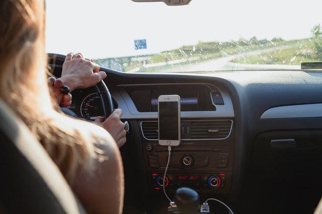 O femeie a condus cu 111 km/h în Năvodari, sub influența băuturilor alcoolice