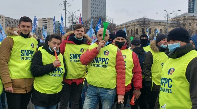 Protest al sindicaliștilor din Poliție, în fața Guvernului: Protestele noastre vizează nu doar drepturile cuvenite, ci şi eficientizarea serviciului poliţienesc