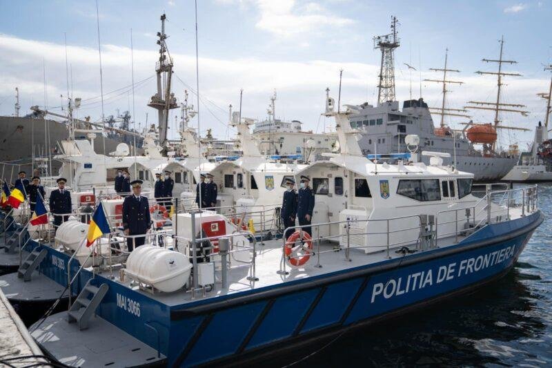 Cinci şalupe maritime de intervenţie de mare viteză au intrat în dotarea Poliţiei de Frontieră / Ministrul de Interne, Lucian Bode, prezent la Constanța