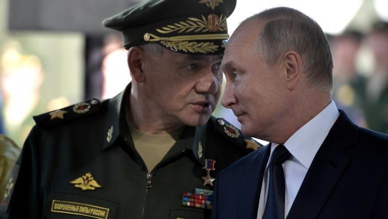 ULTIMA ORĂ: Putin îi cere lui Șoigu un raport cu propuneri de redesfăşurări militare la graniţele de vest ale Rusiei, ca răspuns la consolidările NATO din Europa de Est