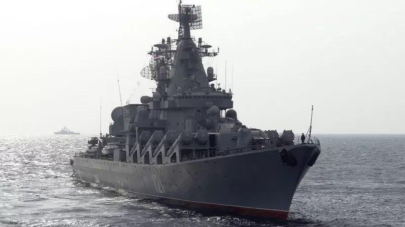 Ministerul rus al Apărării anunță scufundarea crucișătorului Moskva în Marea Neagră, motivul invocat fiind o „furtună puternică”