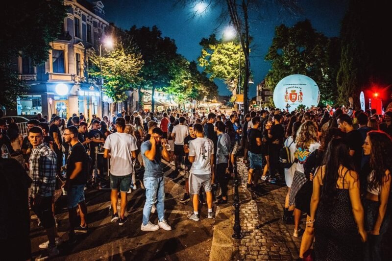 Primăria Constanța și Zoom Beach organizează un eveniment, în ziua de Paște, pe bulevardul Tomis: mai mulți DJ vor întreține o atmosferă de festival
