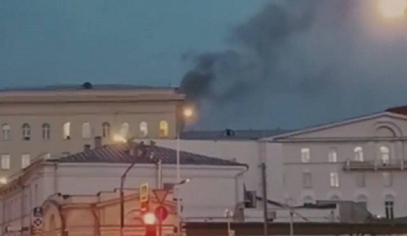 RUSIA. Clădirea Ministerului Apărării din centrul Moscovei a fost cuprinsă de flăcări (FOTO/VIDEO)