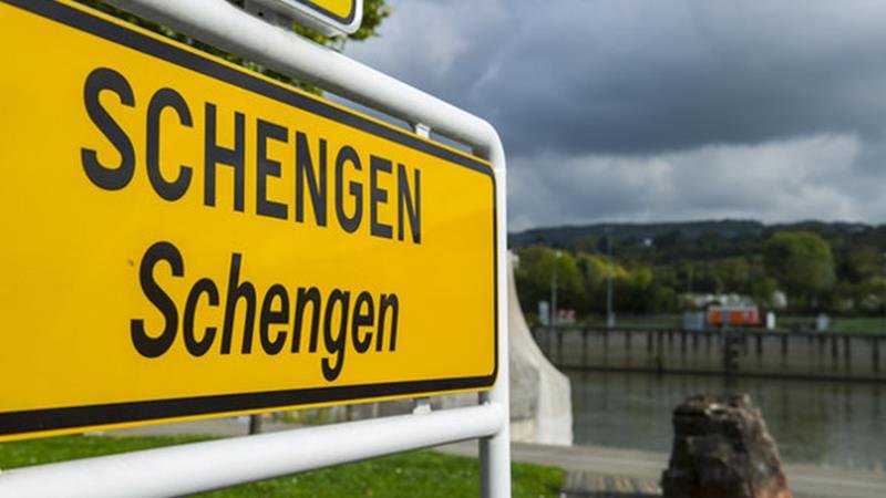 Mai multe state din Schengen au reintrodus controalele temporare la frontieră