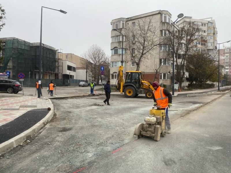 Se asfaltează intrările pe străzile adiacente bulevardului Alexandru Lăpușneanu – restricţii de circulaţie