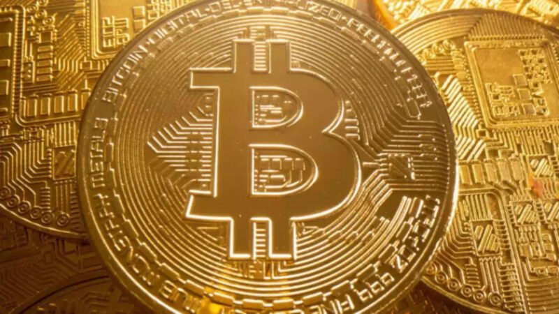 Bitcoin a depășit pragul de 60.000 de dolari