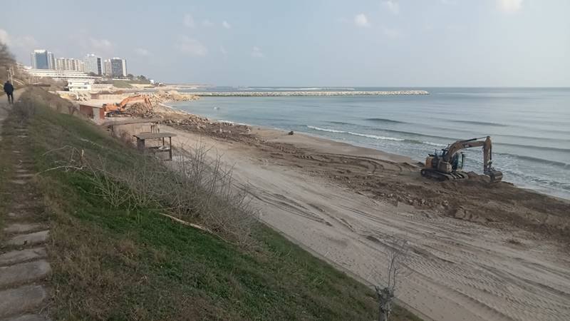 ABADL: Pe durata sezonului estival nu se vor executa lucrări în zona plajelor turistice