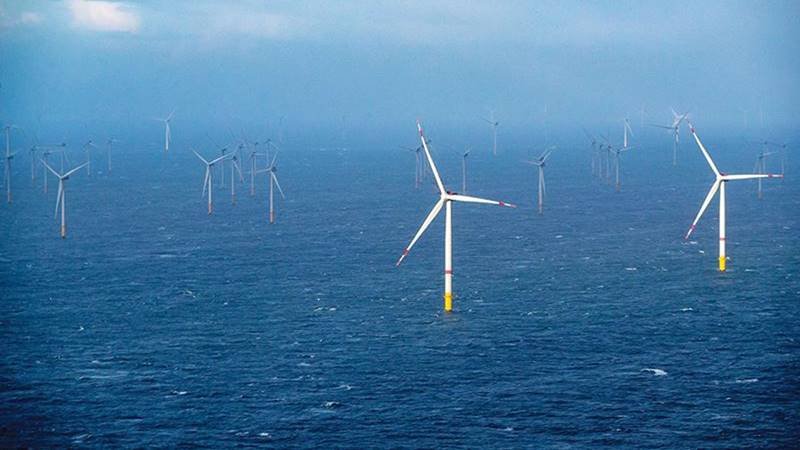 Proiectul care stabilește dezvoltarea investiţiilor în domeniul energiei eoliene offshore din Marea Neagră, adoptat de Camera Deputaților
