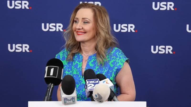 Elena Lasconi: „Îmi voi depune candidatura pentru preşedinţia României, trebuie să o fac cel târziu mâine”