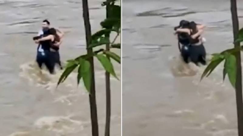 (VIDEO) Imagini dramatice în Italia: trei tineri, posibil români, au fost filmați îmbrățișați, chiar înainte de a fi luați de ape. MAE anunță că s-a autosesizat