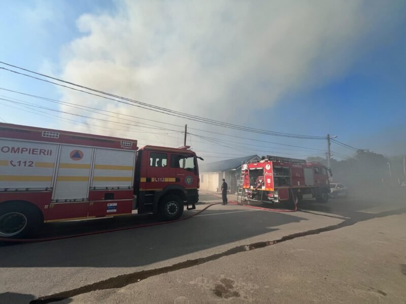 Incendiu la un azil de bătrâni din Tulcea – 40 de persoane au fost evacuate! A fost activat Planul Roşu de Intervenţie