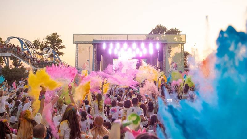 ATENȚIE, ȘOFERI! Restricții de trafic în Mamaia cu ocazia desfășurării Color Run