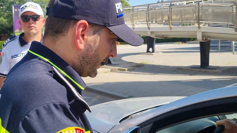 Acțiune cu radare a polițiștilor constănțeni și tulceni: au aplicat 103 amenzi și au reținut 25 de permise de conducere