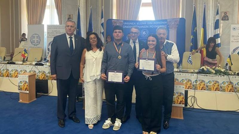 Constănțeni cu care ne mândrim! Alexandru Ionuț Buta și Vaso Chrisanthi au obținut premiul I la Olimpiada Internațională a Elenismului – Limba Greacă