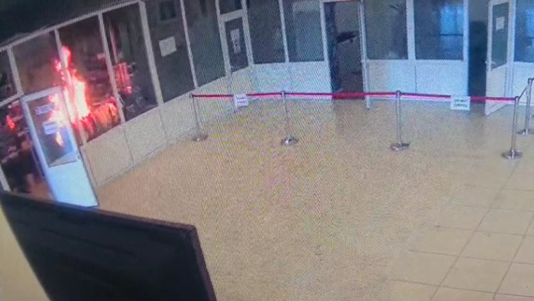 Incident grav la Parlamentul României. O persoană a aruncat cu benzină în interiorul clădirii – VIDEO