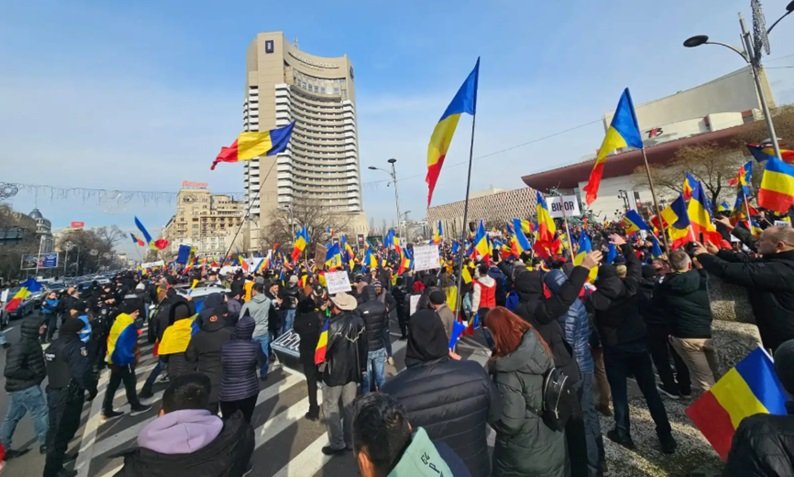 Protest faţă de anularea alegerilor în Capitală. Simion anunţă că vor participa 50.000 de oameni