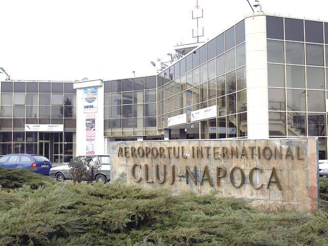 Plan roşu activat pe aeroportul din Cluj. Un avion cu peste 200 de pasageri a anunțat probleme la aterizare