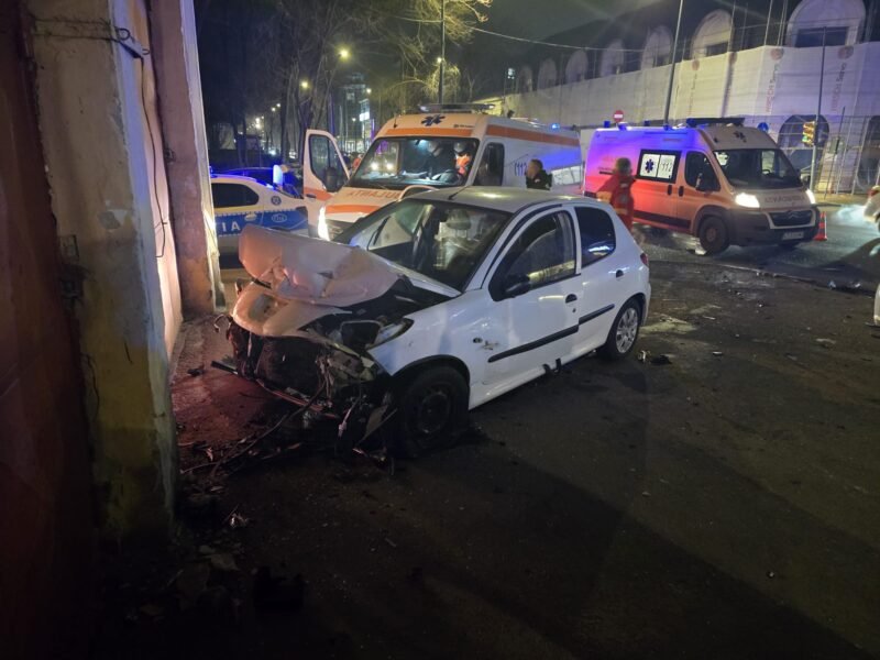 CONSTANŢA. Accident în urmă cu puţin timp în fața unității de pompieri de pe „Mircea cel Bătrân” – 4 persoane au ajuns la spital