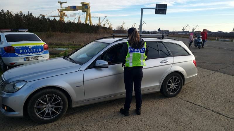 Acțiunea Blocada în Mangalia: au fost legitimate 72 de persoane și verificate 60 de vehicule – amenzi de 7.000 de lei