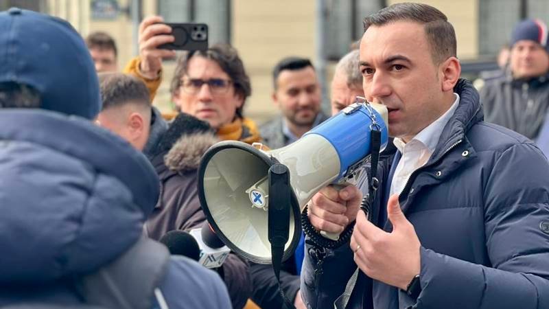 Ministrul Economiei a discutat cu protestatarii Sindicatului Liber Navalistul, veniți de la Mangalia: „Am identificat o soluție juridică ce poate pune capăt conflictului”