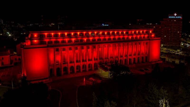 Peste 100 de clădiri din țară, iluminate în roșu marți, de Ziua europeană a numărului unic de urgență 112 – trei dintre ele, la Constanța