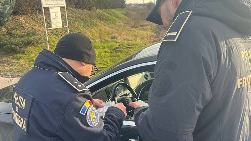 Cetățean ucrainean depistat de polițiștii de frontieră cu permis de conducere fals