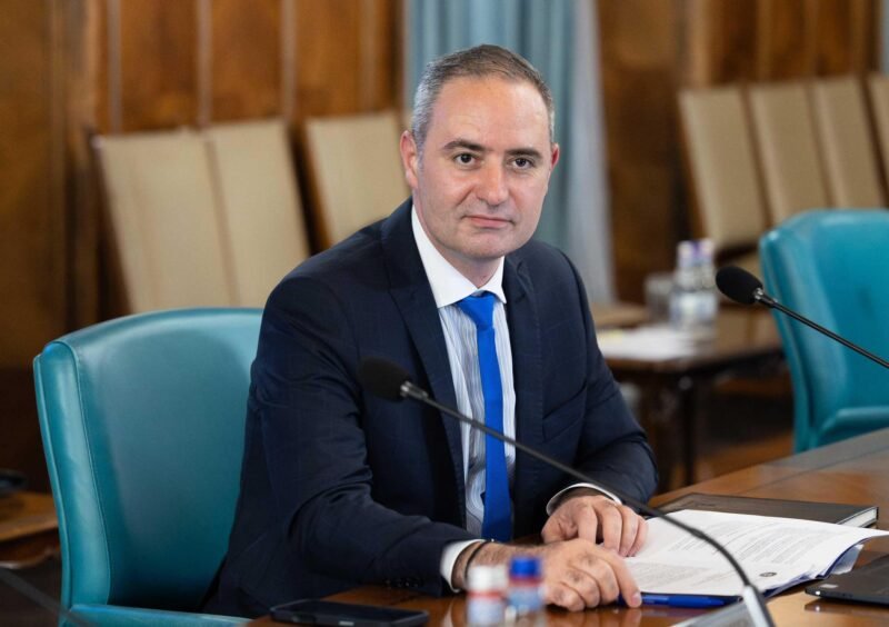 Ministrul Finanţelor, despre situaţia economică a României: Am întins plapuma mai mult decât ne permiteam. Am trăit pe datorie, pe banii – tot mai scumpi
