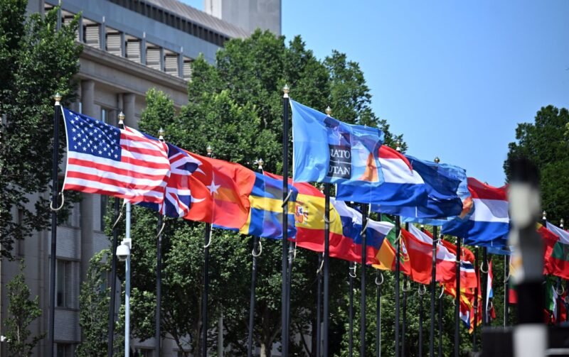 De ce este crucial summitul de la Haga: zeci de ţări, dar atenția este asupra lui Trump! NATO pregătește cea mai mare creștere a cheltuielilor militare