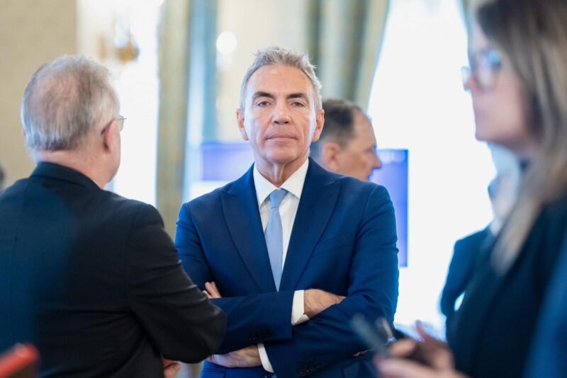 Vicepremierul Dragoș Anastasiu a recunoscut că a dat mită unei funcționare ANAF