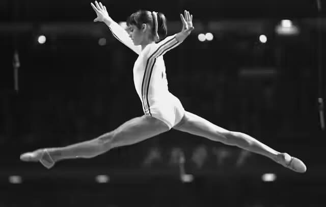 2026 va fi „Anul Nadia Comăneci”. 50 de ani de la primul 10 din istoria gimnasticii