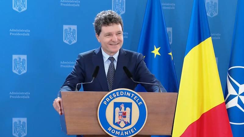 2.883 de liceeni au depus dosare pentru cele 20 de locuri disponibile în Programul FLEX. Nicuşor Dan: România are nevoie de cetăţeni bine pregătiţi, deschişi şi conectaţi la lume