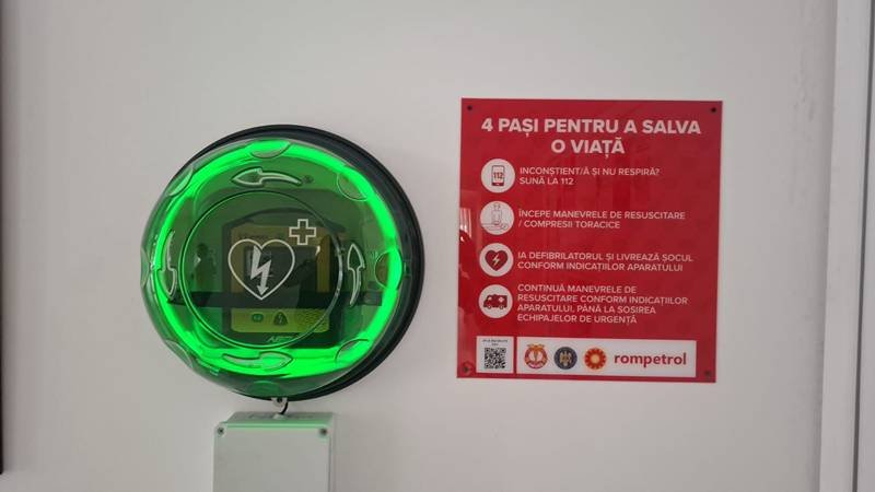 Cinci defibrilatoare semi-automate au fost instalate în locuri publice din județul Constanța