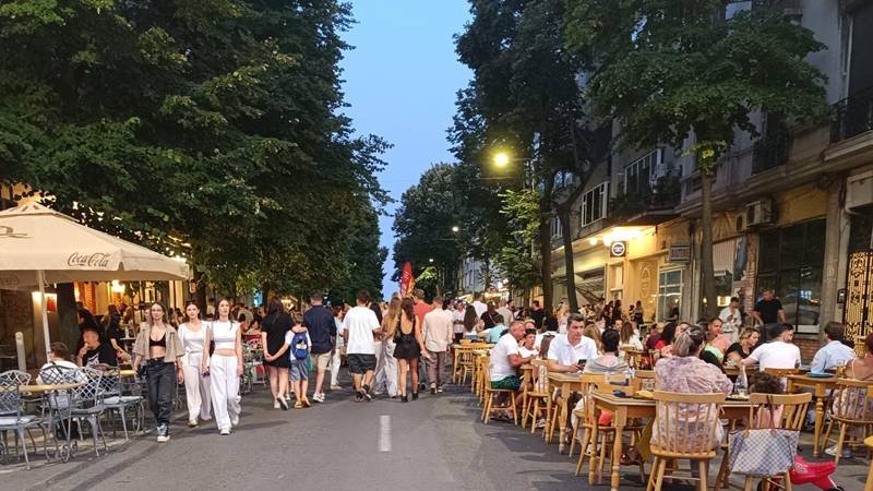 CONSTANȚA. Și în acest weekend bulevardul Tomis devine pietonal