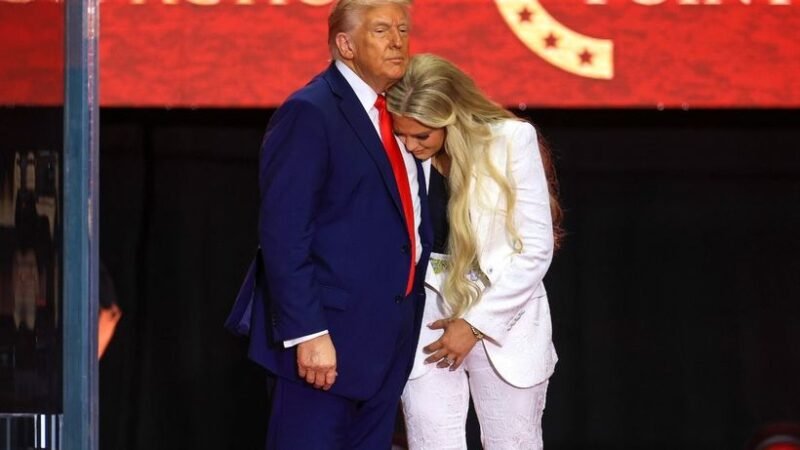 Comemorarea lui Charlie Kirk. Trump transformă comemorarea într-un discurs politic: „Îmi urăsc rivalii”