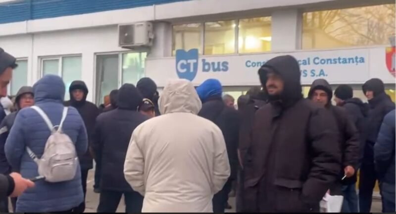 Autobuzele NU circulă nici în această dimineață! O nouă zi de proteste la CT BUS