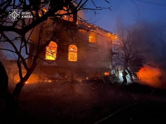 Atacul rus de la Kiev, soldat cu cel puţin 4 morţi şi 28 de răniţi. Zelenski: ”Rusia nu vrea să pună capăt Războiului”