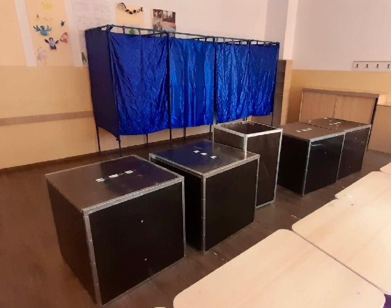 Incident la o secție de votare din Lumina: un alegător a fotografiat buletinul de vot