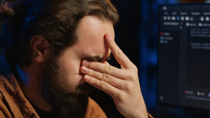 Metoda „romance scam” lovește din nou. Un bărbat a fost înșelat cu 3.000 de lei