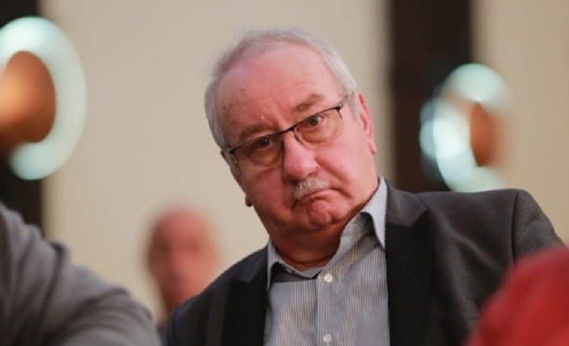 Un turnător prosper și neatins de rușine