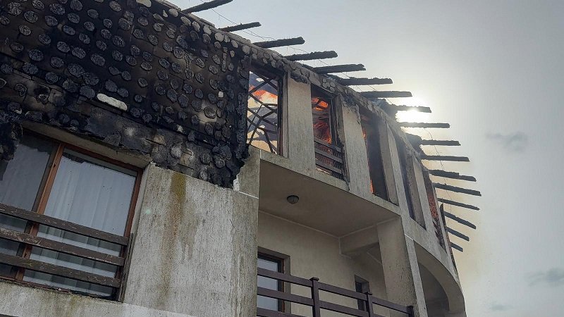 Un coș de fum neizolat a provocat dezastrul din Murighiol! Două pensiuni, grav afectate